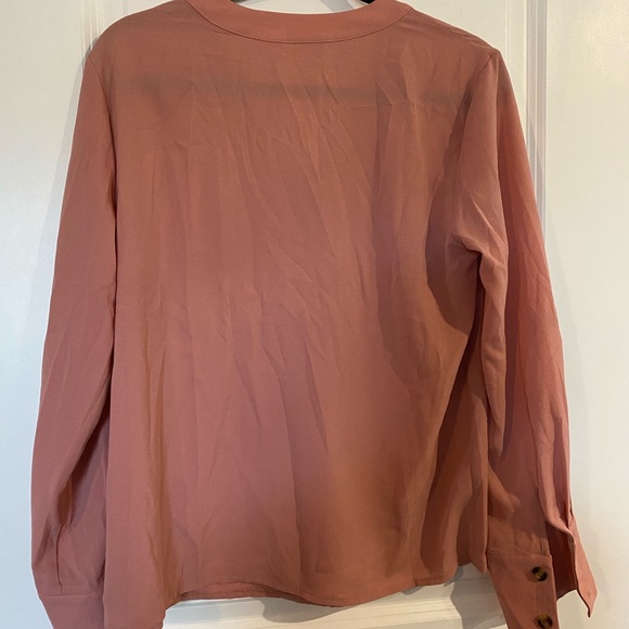 Pink blouse - Picture 3 of 3